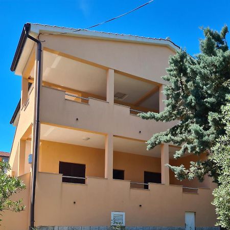 Apartmani Desnica Kruševo 外观 照片