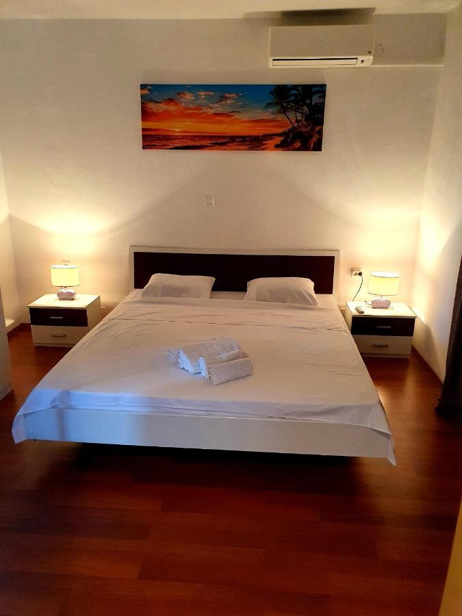 Apartmani Desnica Kruševo 外观 照片