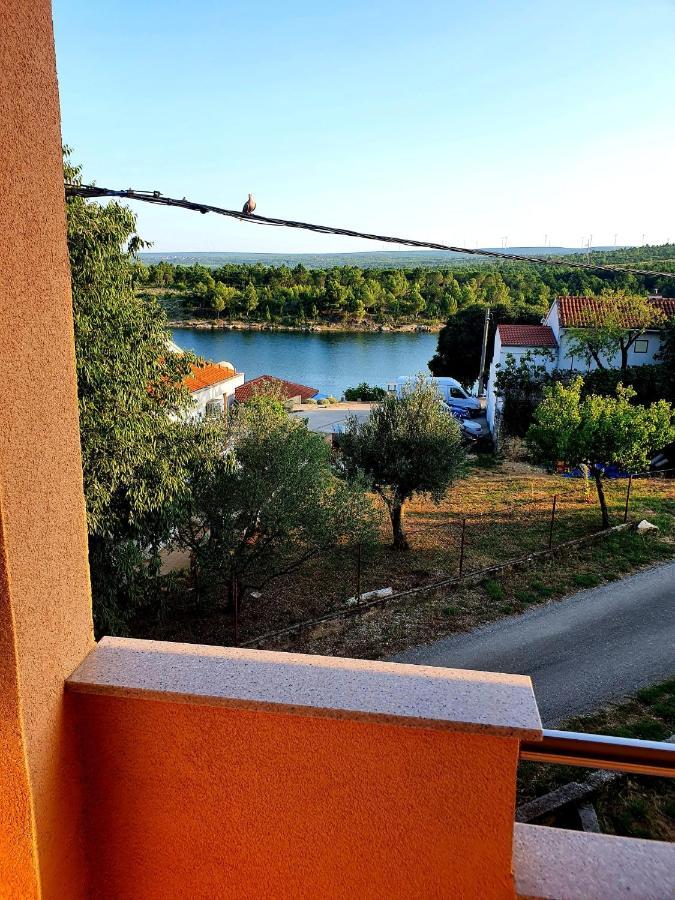 Apartmani Desnica Kruševo 外观 照片