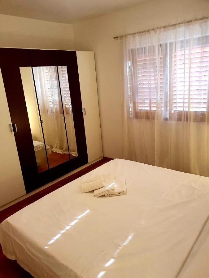 Apartmani Desnica Kruševo 外观 照片