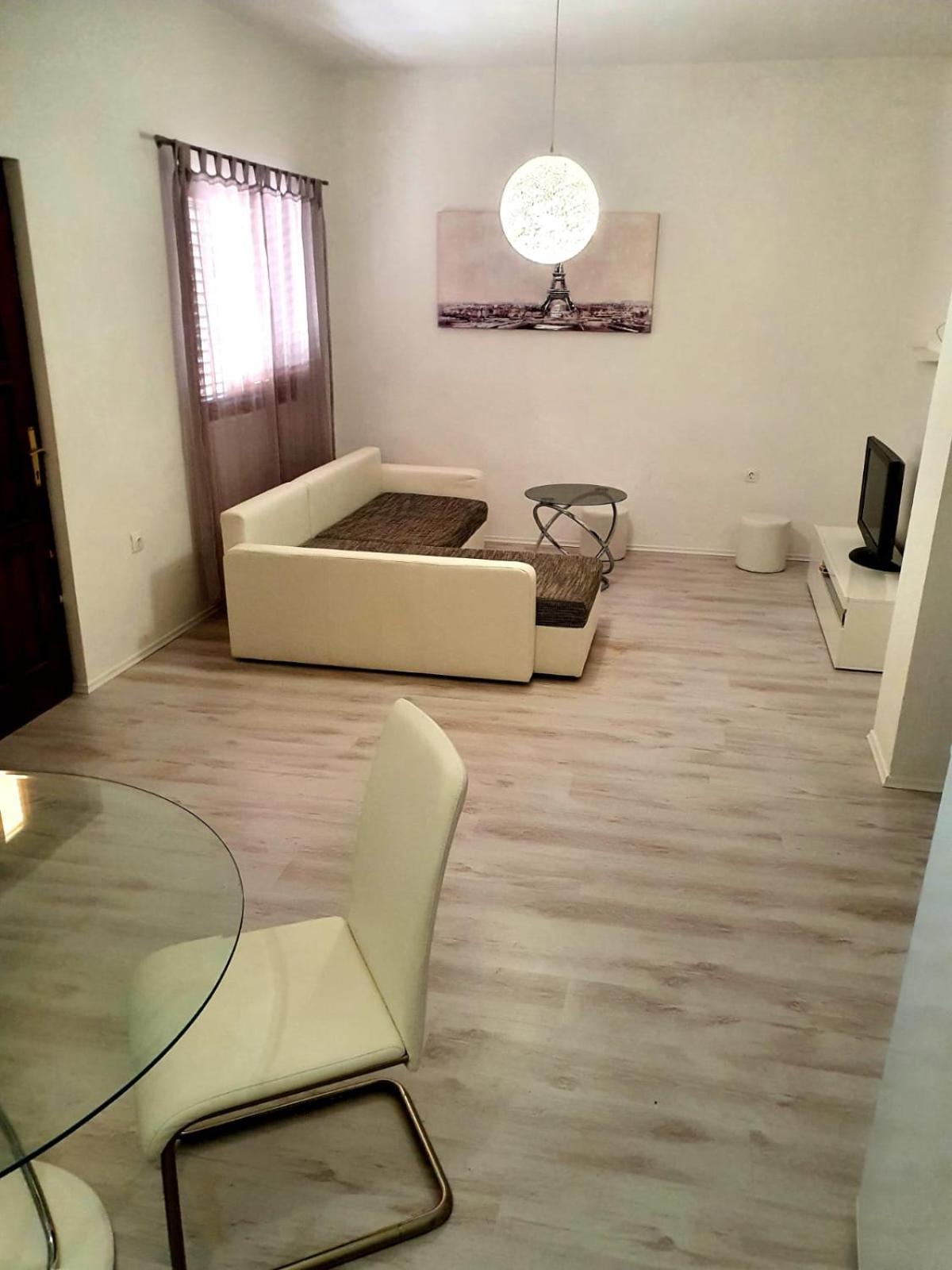 Apartmani Desnica Kruševo 外观 照片